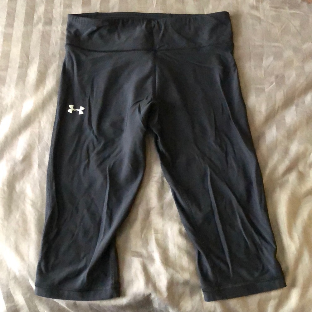 Under Armour crops